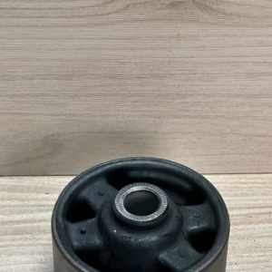 بوش دسته موتور جلو j5